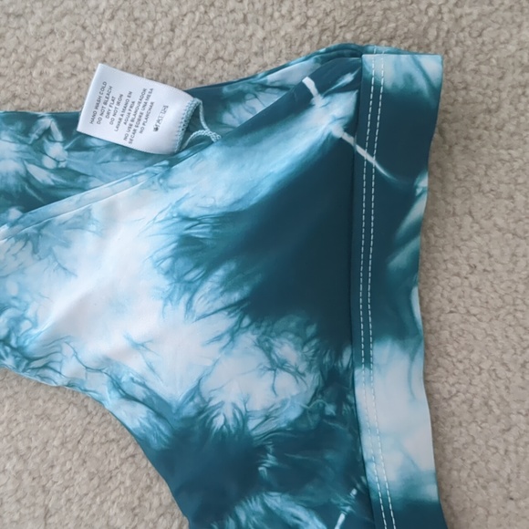 Dippin' Daisy's Swim Top - Picture 2 of 5